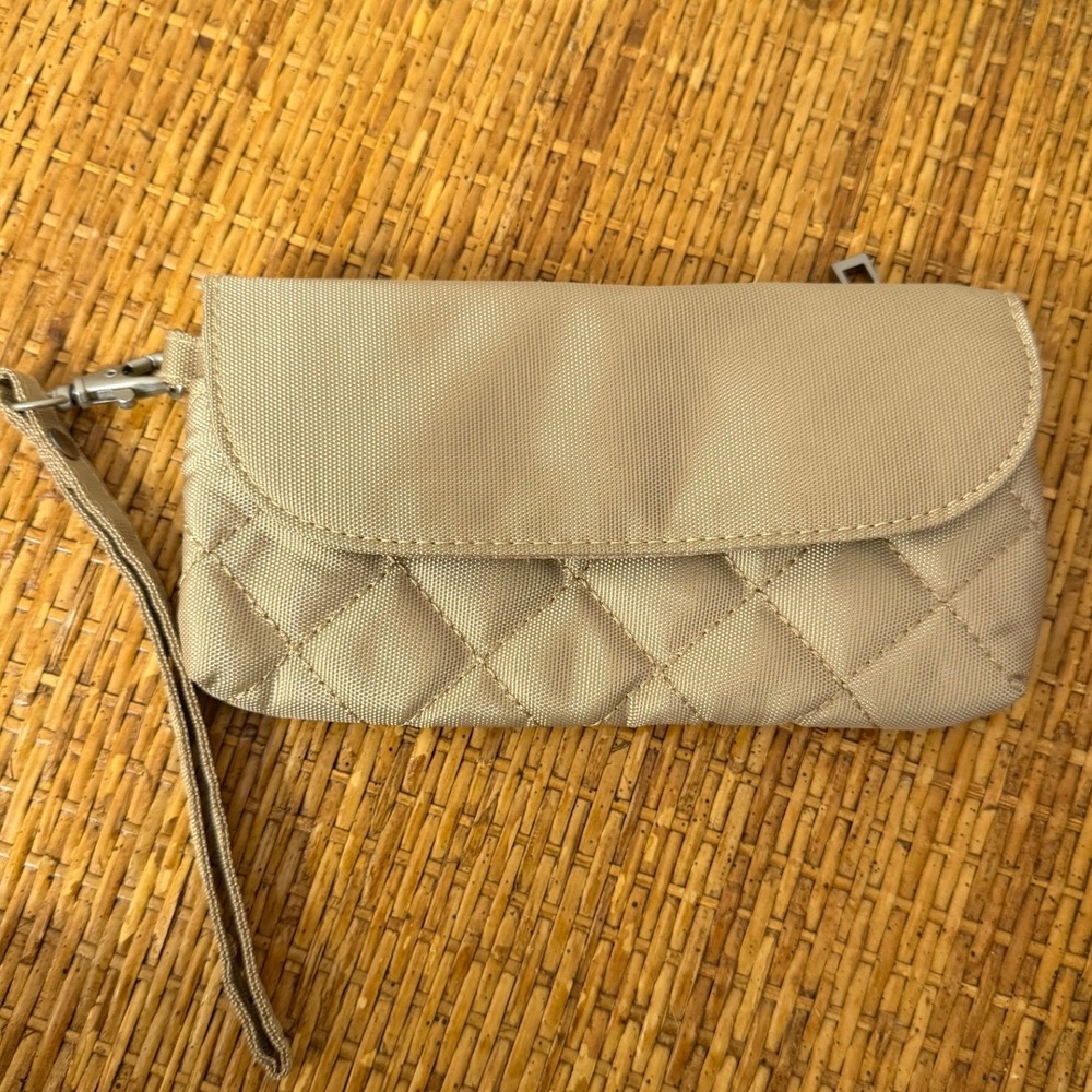 Travelon RFID Blocking Travel Wallet Wristlet Khaki Quilted 2014 Style F11859